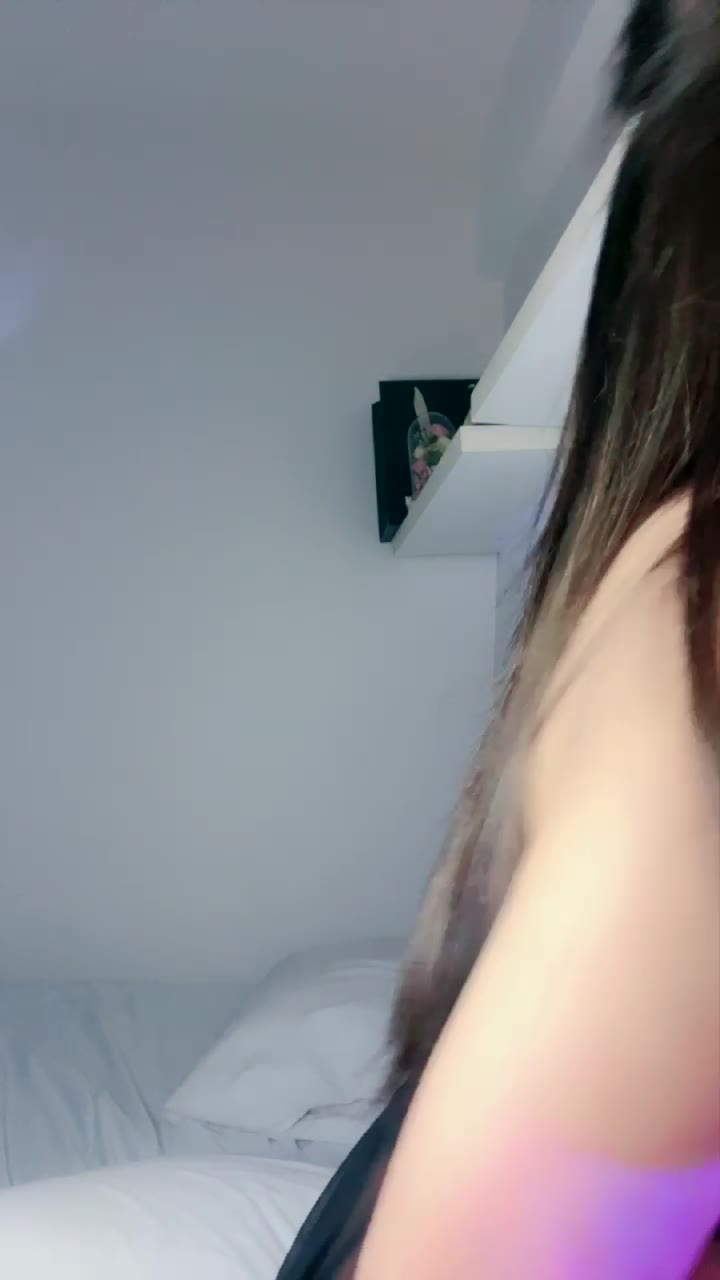 Meksipun Suka Kentang Tapi Hella Bikin Pascol Ngaceng